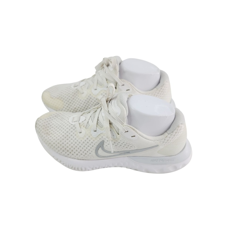 Nike Running Shoes, Men's , Size 8.5, White/Silver Color.